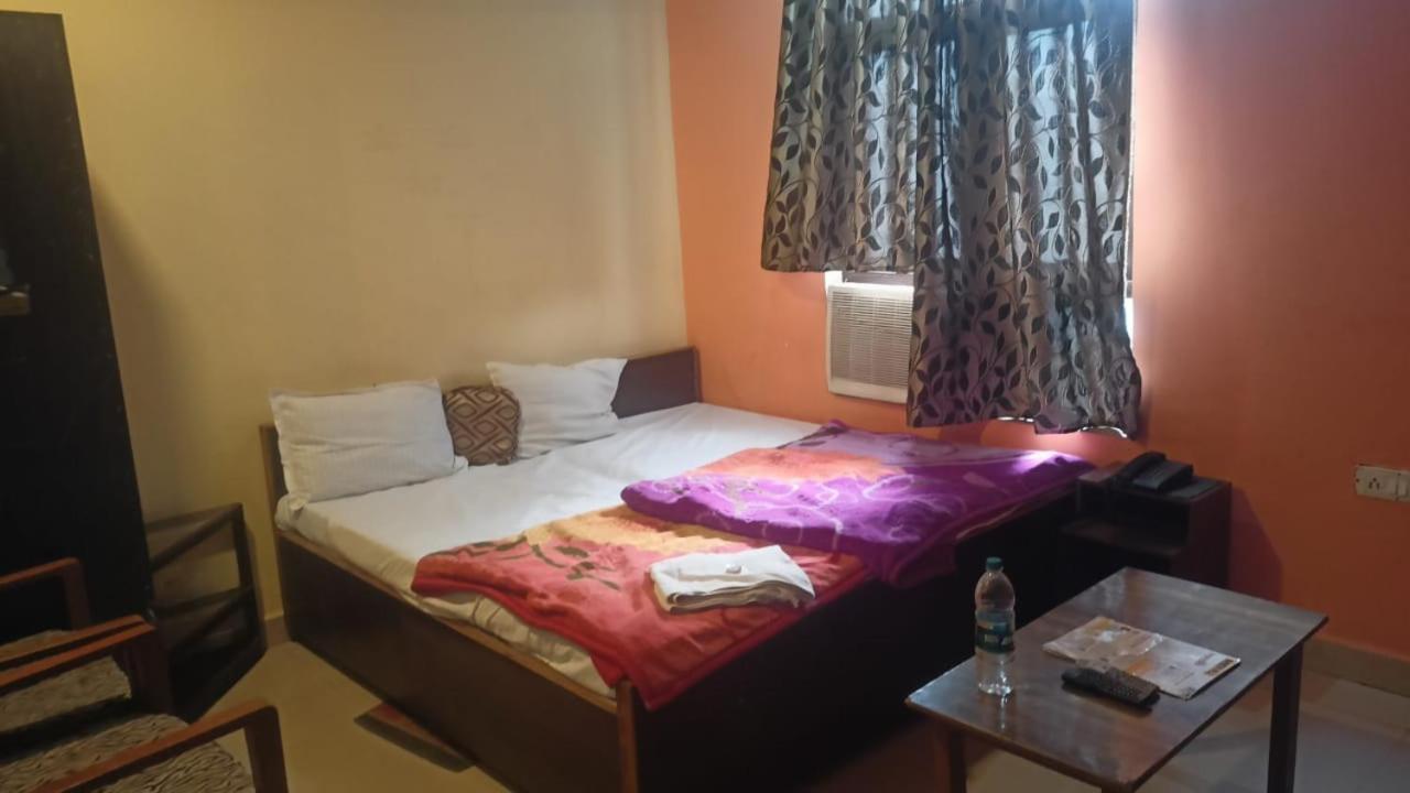 Hotel Shyam Utsav Mirzāpur エクステリア 写真