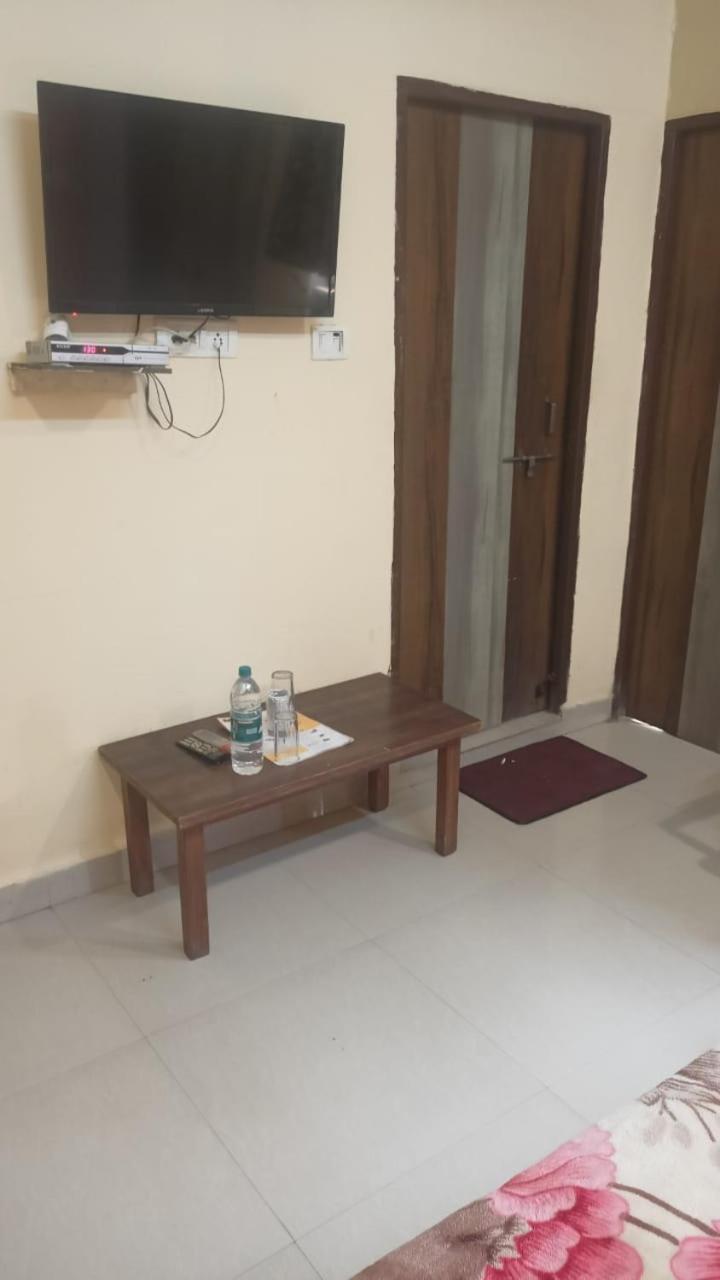 Hotel Shyam Utsav Mirzāpur エクステリア 写真