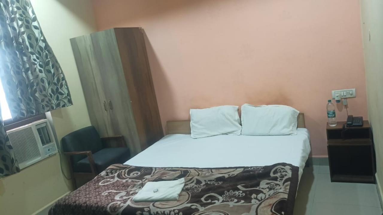 Hotel Shyam Utsav Mirzāpur エクステリア 写真